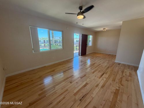 835 N 6th Ave, Tucson, AZ, 85705-7761 | Card Image