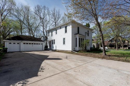 1104 7th St E, Menomonie, WI, 54751-2641 | Card Image
