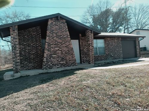 7526 Valley Oak St, Live Oak, TX, 78233-3125 | Card Image