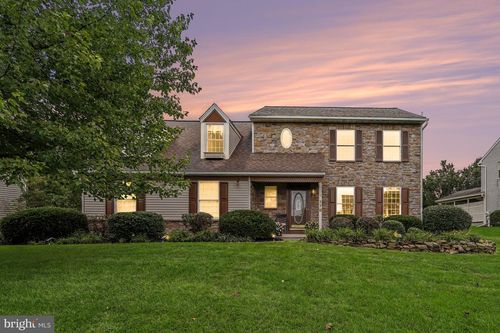 378 Squire Ln, LITITZ, PA, 17543-7611 | Card Image