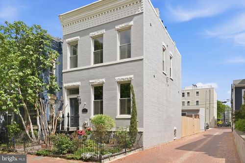 721 10th St Ne, WASHINGTON, DC, 20002-3733 | Card Image