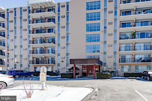 204-200 Highland Avenue, STATE COLLEGE, PA, 16801 | Card Image