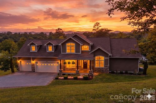 106 Saddle Ridge Dr, Alexander, NC, 28701-0106 | Card Image