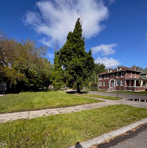 395 Chalmers St, Detroit, MI, 48215-3161 | Card Image