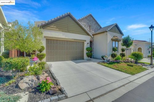 1577 Chianti Ln, Brentwood, CA, 94513-5275 | Card Image