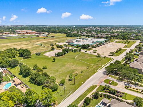 801 Shady Oaks Dr, Southlake, TX, 76092-5014 | Card Image