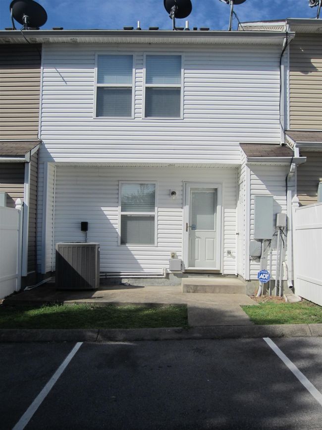 5853 Monroe Xing, Townhouse with 2 bedrooms, 3 bathrooms and 2 parking in Antioch TN | Image 26
