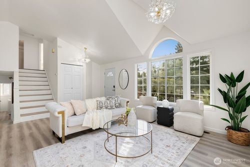 6922 128th Pl Se, Bellevue, WA, 98006-4062 | Card Image