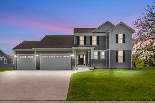 160 Candleberry Ln, Grafton, WI, 53024-9406 | Card Image