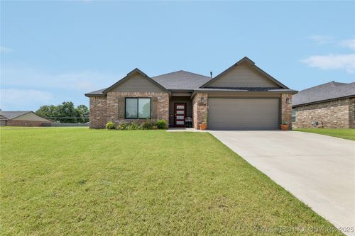 13936 S Ironwood Pl, Glenpool, OK, 74033-3171 | Card Image