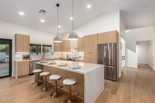 6019 E Paradise Ln, Scottsdale, AZ, 85254-1313 | Card Image