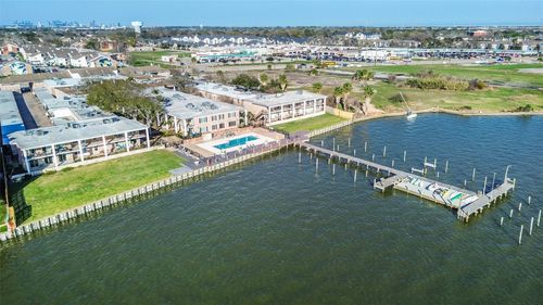 apt-13-3535 Nasa Pkwy, Seabrook, TX, 77586-6412 | Card Image