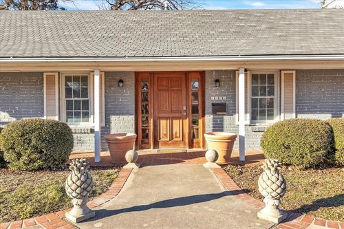 1801 Drakestone Avenue, Nichols Hills, OK, 73120 | Card Image