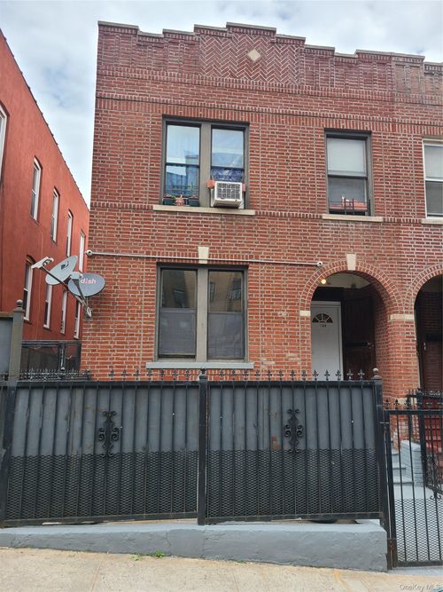 1309 Seneca Ave, Bronx, NY, 10474-4605 | Card Image