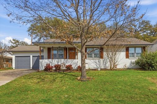 4755 Westcreek Dr, Fort Worth, TX, 76133-1371 | Card Image