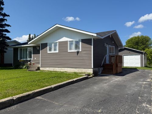 363 Fourteenth Ave, Cochrane, ON, P0L1C0 | Card Image