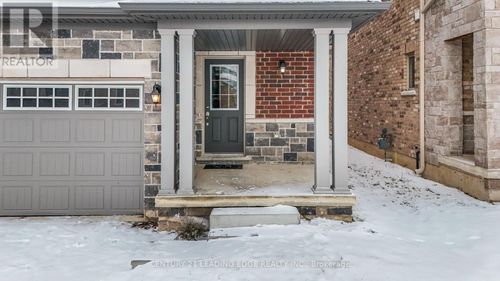 124 Sunset Way, Thorold, ON, L2V0B7 | Card Image