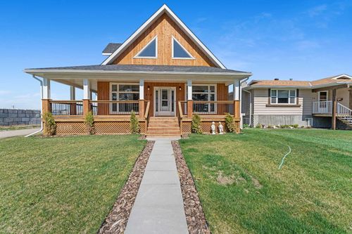 418 3 Avenue N, Vulcan, AB, T0L2B0 | Card Image