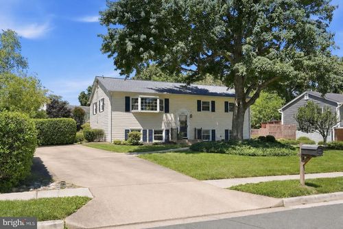 6106 Marilyn Dr, ALEXANDRIA, VA, 22310-1519 | Card Image