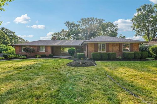 587 Eastdale Dr, Dayton, OH, 45415-2916 | Card Image
