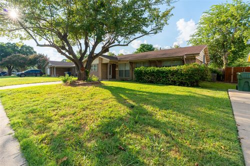709 Eastern Star Dr, Garland, TX, 75040-5179 | Card Image