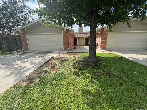 7208 Rimwood, Live Oak, TX, 78233-4226 | Card Image