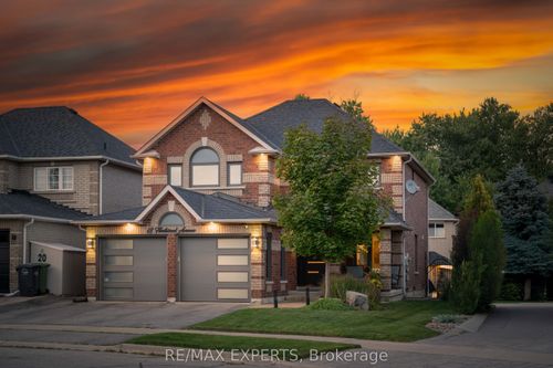 18 Flintwood Ave, Bolton, ON, L7E2W3 | Card Image