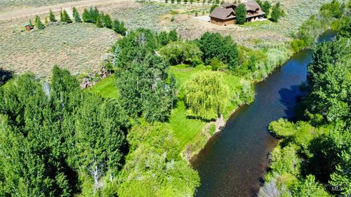 900 Little Wood Reservoir Rd, Carey, ID, 83320 | Card Image