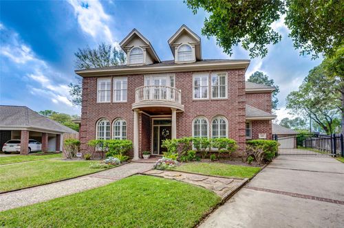 618 Timber Cir, Houston, TX, 77079-2464 | Card Image