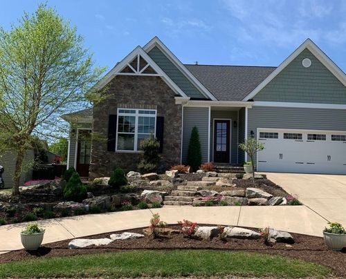 610 Caruthers Ln, Irwin, PA, 15642-4075 | Card Image