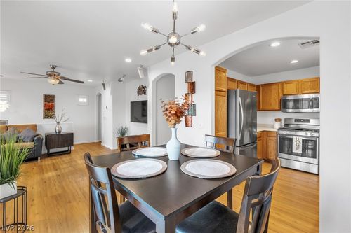 10470 Fancy Fern St, Las Vegas, NV, 89183-5221 | Card Image