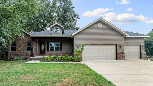 1070 Nemett Cir, Pea Ridge, AR, 72751-3333 | Card Image