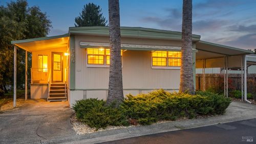546 Colonial Park Dr, Santa Rosa, CA, 95403-1148 | Card Image