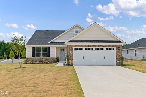 11 Artesa Ct, Fuquay Varina, NC, 27526-2914 | Card Image
