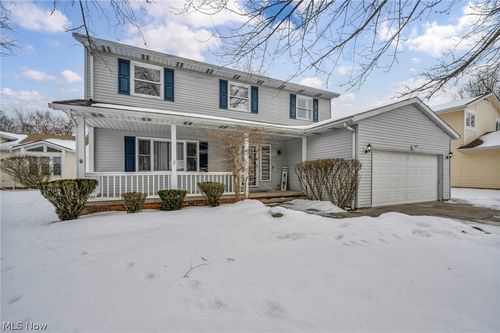 931 Daryl Dr, Cleveland, OH, 44124-1054 | Card Image