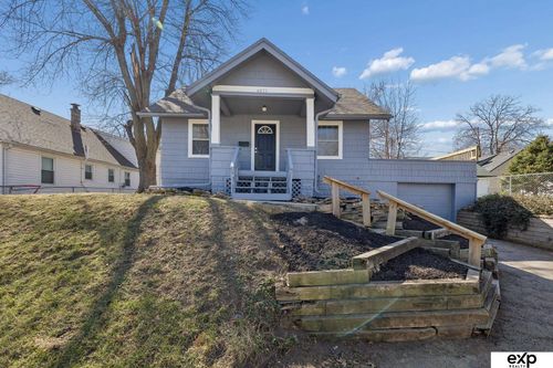 4855 Maple Street, Omaha, NE, 68104 | Card Image