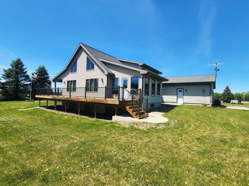 N6526 State Road 22, Pardeeville, WI, 53954-9450 | Card Image