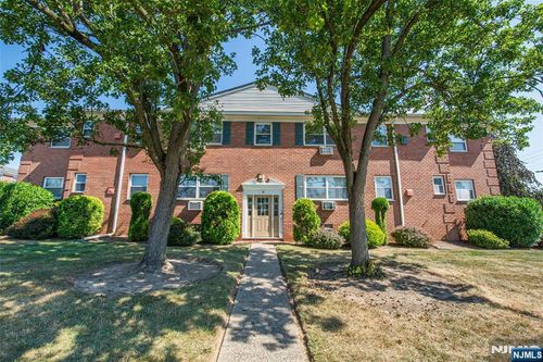 16 Knox Ter, Wayne, NJ, 07470-2369 | Card Image