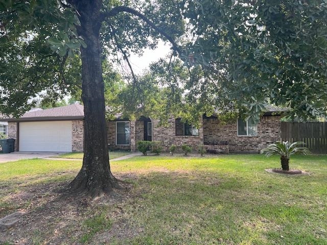 Nancy Dr, Bridge City, TX 77611