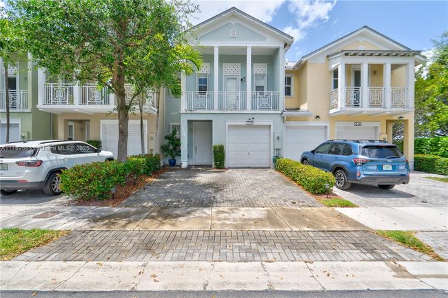 7514 Nw 108 Th Path, Townhouse with 3 bedrooms, 3 bathrooms and null parking in Doral FL | Image 20