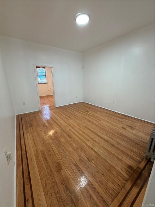 900 Glenmore Ave, Brooklyn, NY, 11208-2531 | Card Image