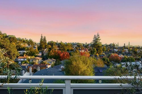 240 Wildwood Ave, Piedmont, CA, 94610-1102 | Card Image