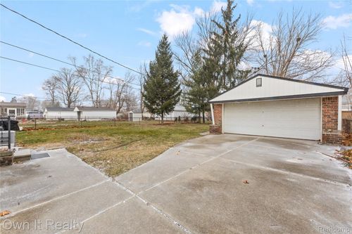 31060 Westfield St, Livonia, MI, 48150-3964 | Card Image