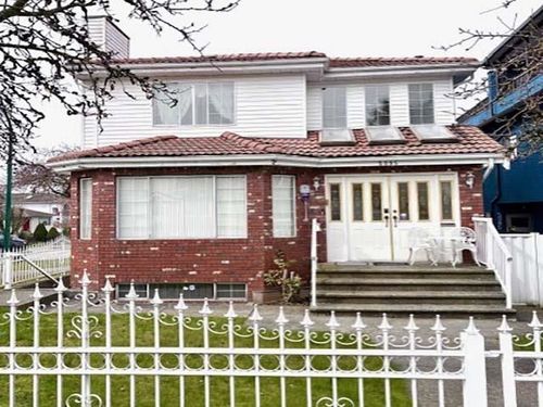 5095 Nanaimo St, Vancouver, BC, V5P4H9 | Card Image