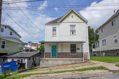 731 Virginia Ave, Fairmont, WV, 26554-5131 | Card Image