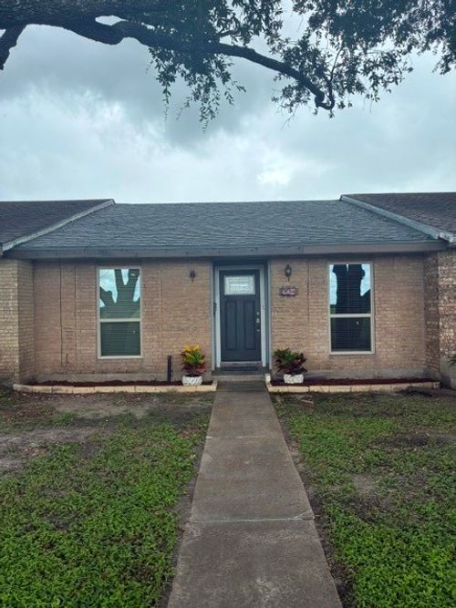 221 W Ailsie Ave, Kingsville, TX, 78363-7519 | Card Image