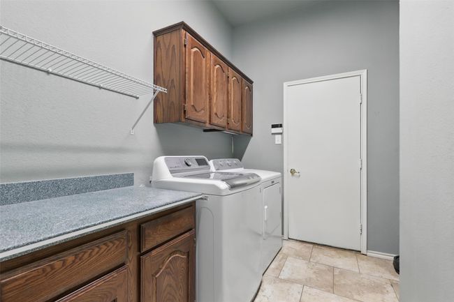 Oversized Laundry | Image 38