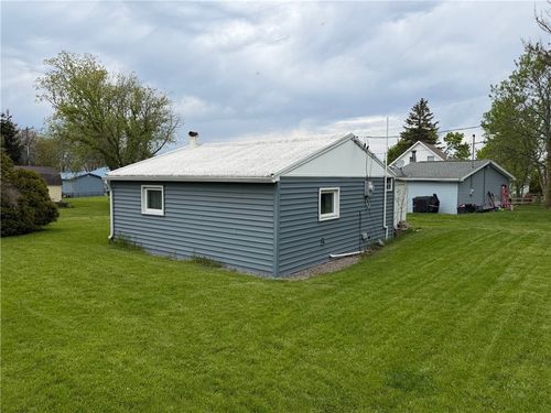 909 Hillsdale St, Waterport, NY, 14571-9778 | Card Image