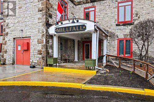 206-1 Rosamond St E, Almonte, ON, K0A1A0 | Card Image