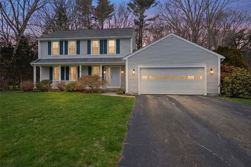 10 Mesa Dr, North Kingstown, RI, 02852-1662 | Card Image
